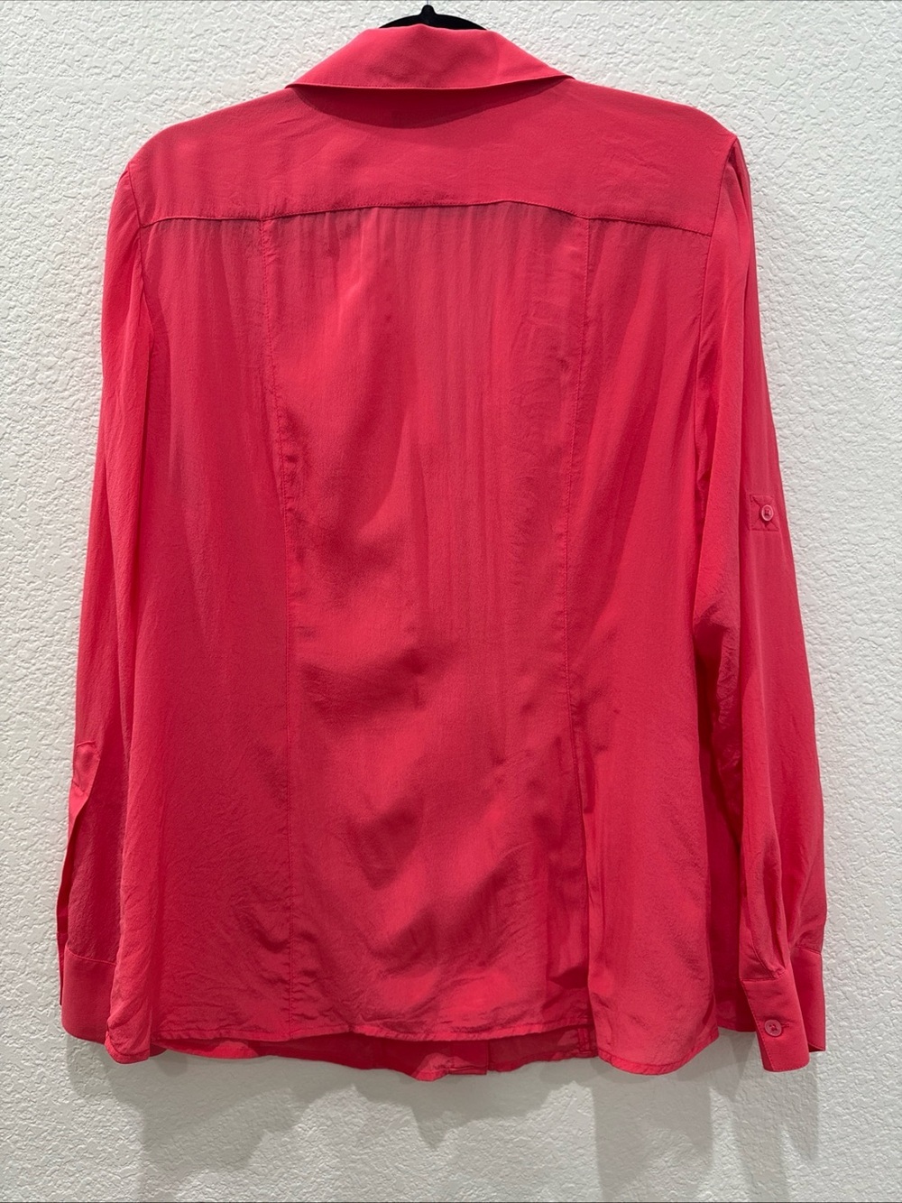 TOMMY BAHAMA Red 100% Silk Button Up Blouse Long Roll Tab Sleeves V-Neck Women L - Picture 8 of 8